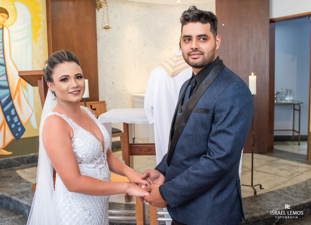 Casamento, realizado na igreja São Francisco na cidade de Para de minas/MG, fotografia registrada pelo fotógrafo de casamento Israel Lemos.