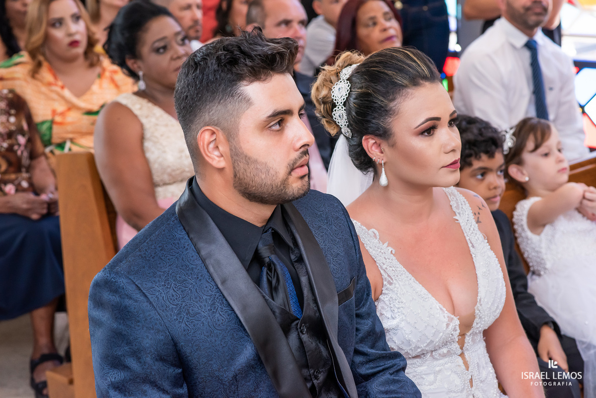 Casamento, realizado na igreja São Francisco na cidade de Para de minas/MG, fotografia registrada pelo fotógrafo de casamento Israel Lemos.