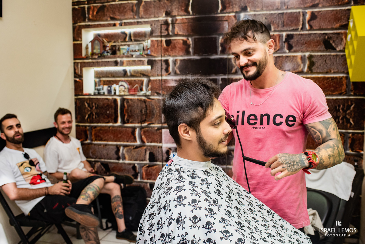 make do noivo Felipe, realizado na no salao antonio rocha na cidade de Para de minas/MG, fotografia registrada pelo fotógrafo de casamento Israel Lemos.