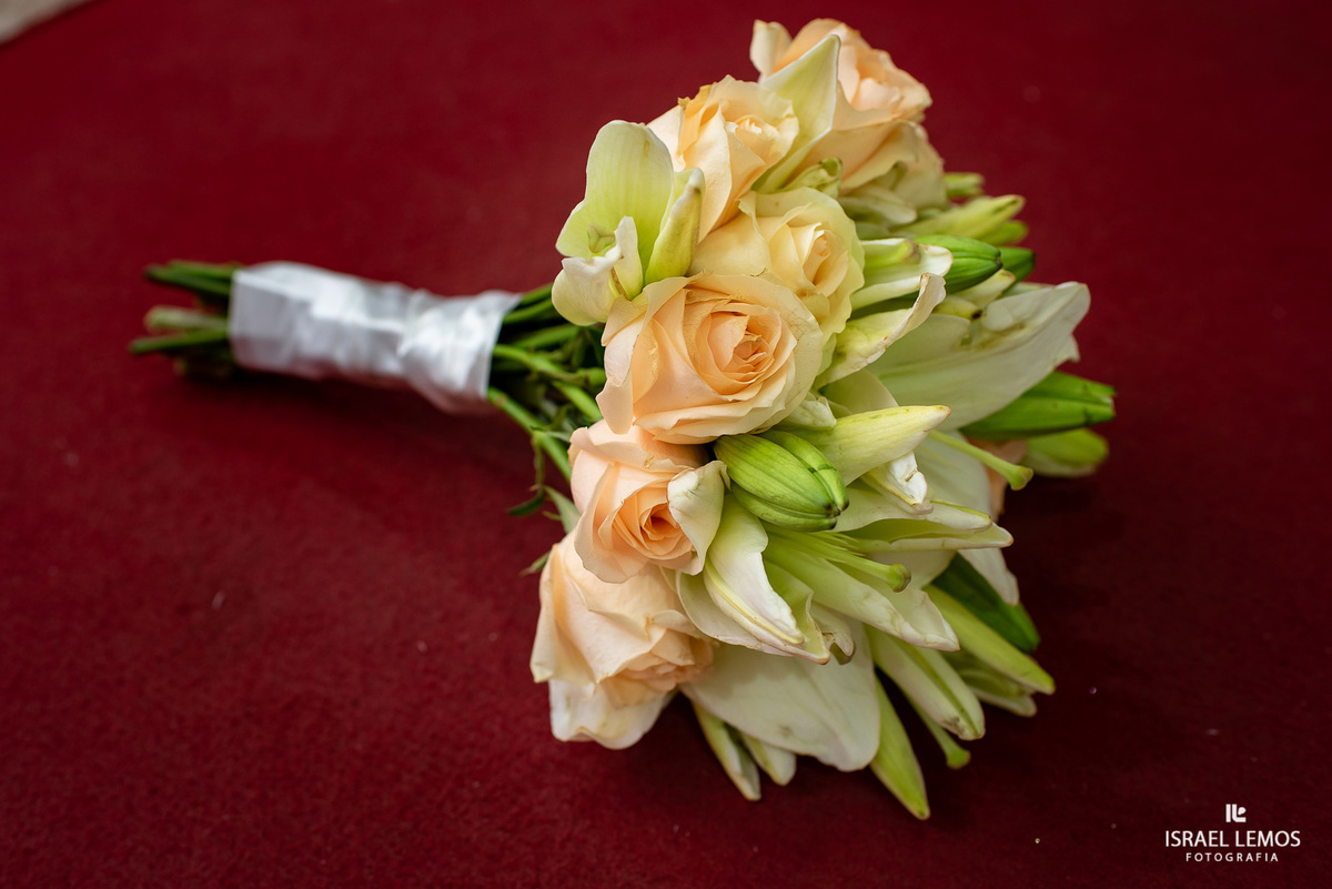 make da noiva barbara, realizado na na Erica damas na cidade de Para de minas/MG, fotografia registrada pelo fotógrafo de casamento Israel Lemos.