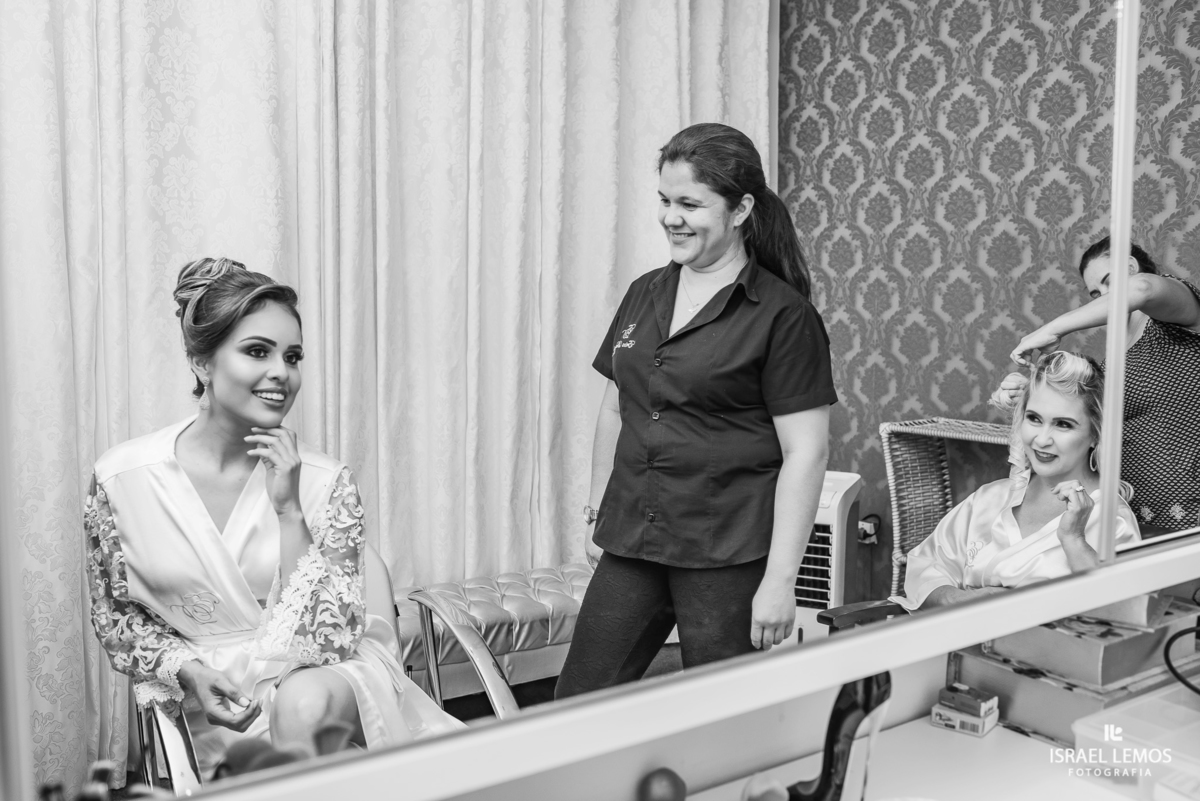 make da noiva barbara, realizado na na Erica damas na cidade de Para de minas/MG, fotografia registrada pelo fotógrafo de casamento Israel Lemos.