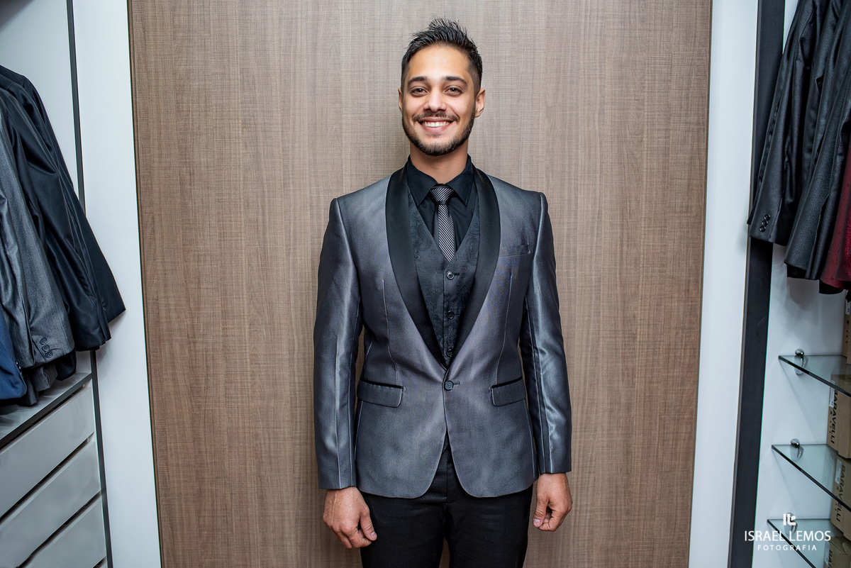 make da noiva barbara, realizado na na Erica damas na cidade de Para de minas/MG, fotografia registrada pelo fotógrafo de casamento Israel Lemos.