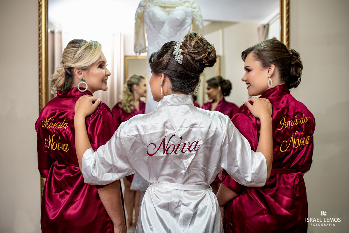 make da noiva barbara, realizado na na Erica damas na cidade de Para de minas/MG, fotografia registrada pelo fotógrafo de casamento Israel Lemos.