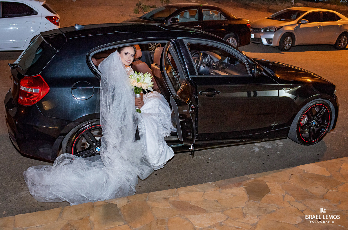 make da noiva barbara, realizado na na Erica damas na cidade de Para de minas/MG, fotografia registrada pelo fotógrafo de casamento Israel Lemos.