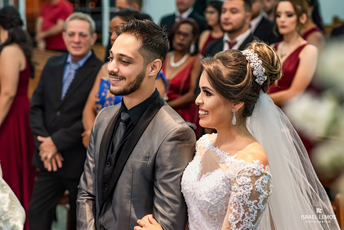 Casamento, realizado na igreja São Sebastião na cidade de Para de minas/MG, fotografia registrada pelo fotógrafo de casamento Israel Lemos.