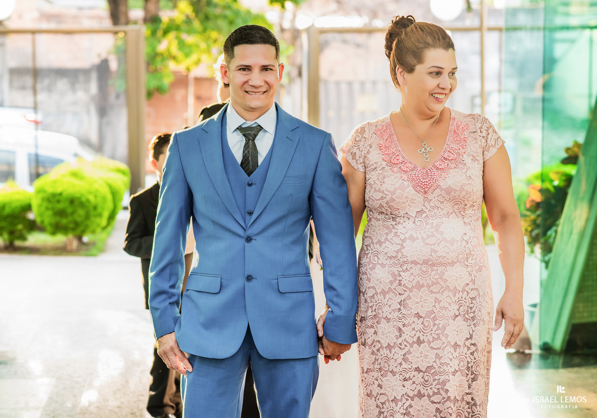 Casamento, realizado na igreja Nossa senha Auxiliadora na cidade de Para de minas/MG, fotografia registrada pelo fotógrafo de casamento Israel Lemos.