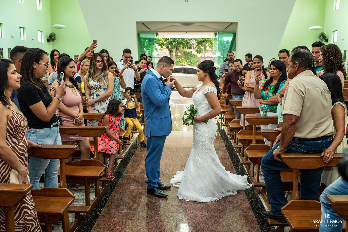 Casamento, realizado na igreja Nossa senha Auxiliadora na cidade de Para de minas/MG, fotografia registrada pelo fotógrafo de casamento Israel Lemos.