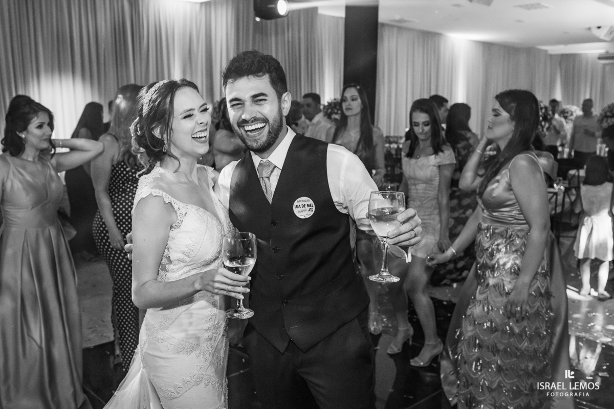 Casamento, realizado na igreja São Sebastião na cidade de Para de minas/MG, fotografia registrada pelo fotógrafo de casamento Israel Lemos.