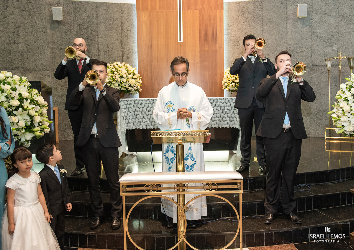 Casamento, realizado na igreja São Sebastião na cidade de Para de minas/MG, fotografia registrada pelo fotógrafo de casamento Israel Lemos.