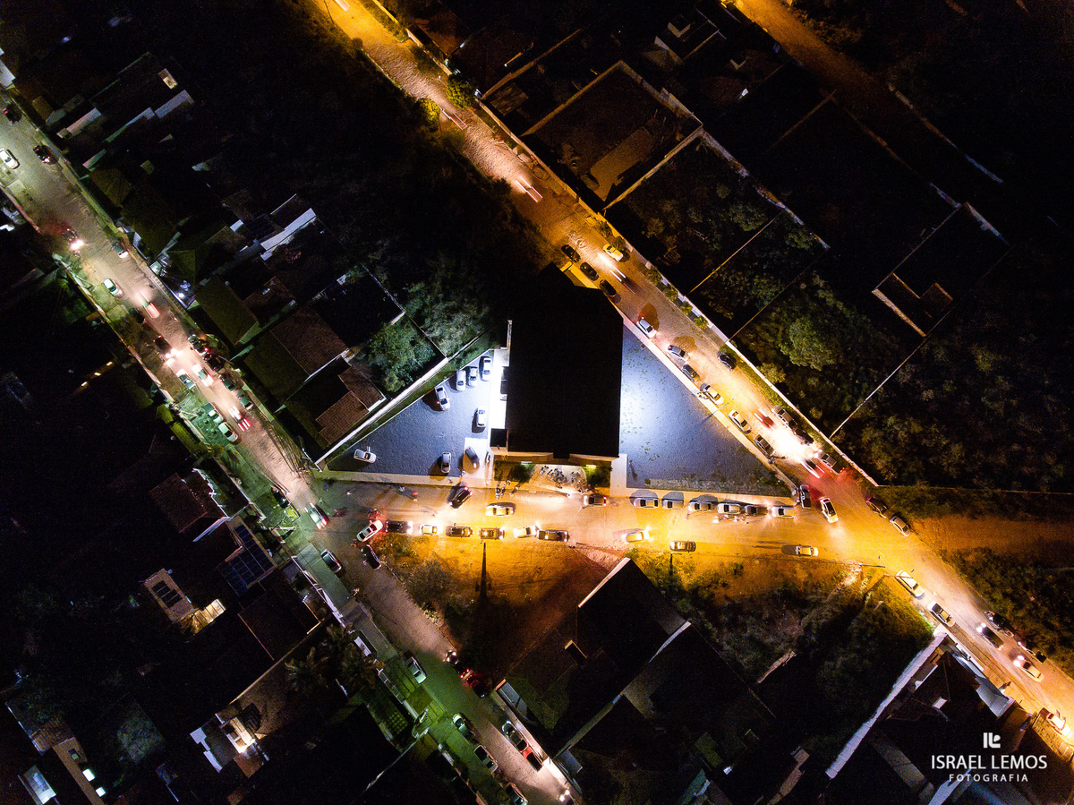 Casamento, realizado na igreja São Sebastião na cidade de Para de minas/MG, fotografia registrada pelo fotógrafo de casamento Israel Lemos.