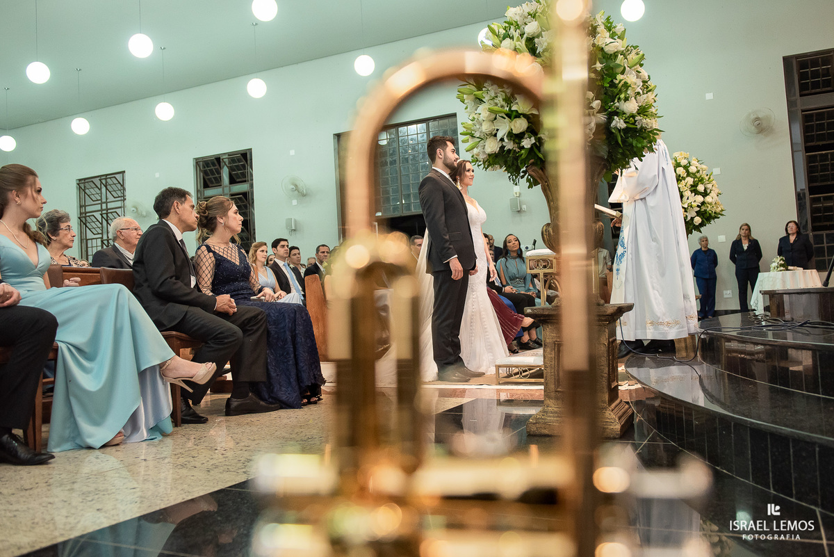Casamento, realizado na igreja São Sebastião na cidade de Para de minas/MG, fotografia registrada pelo fotógrafo de casamento Israel Lemos.