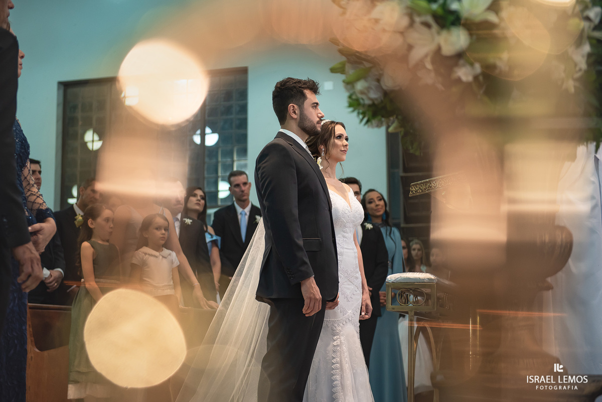 Casamento, realizado na igreja São Sebastião na cidade de Para de minas/MG, fotografia registrada pelo fotógrafo de casamento Israel Lemos.