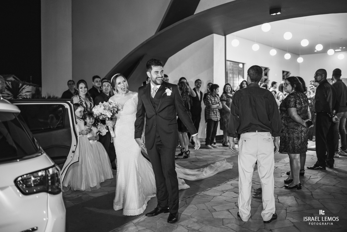 Casamento, realizado na igreja São Sebastião na cidade de Para de minas/MG, fotografia registrada pelo fotógrafo de casamento Israel Lemos.