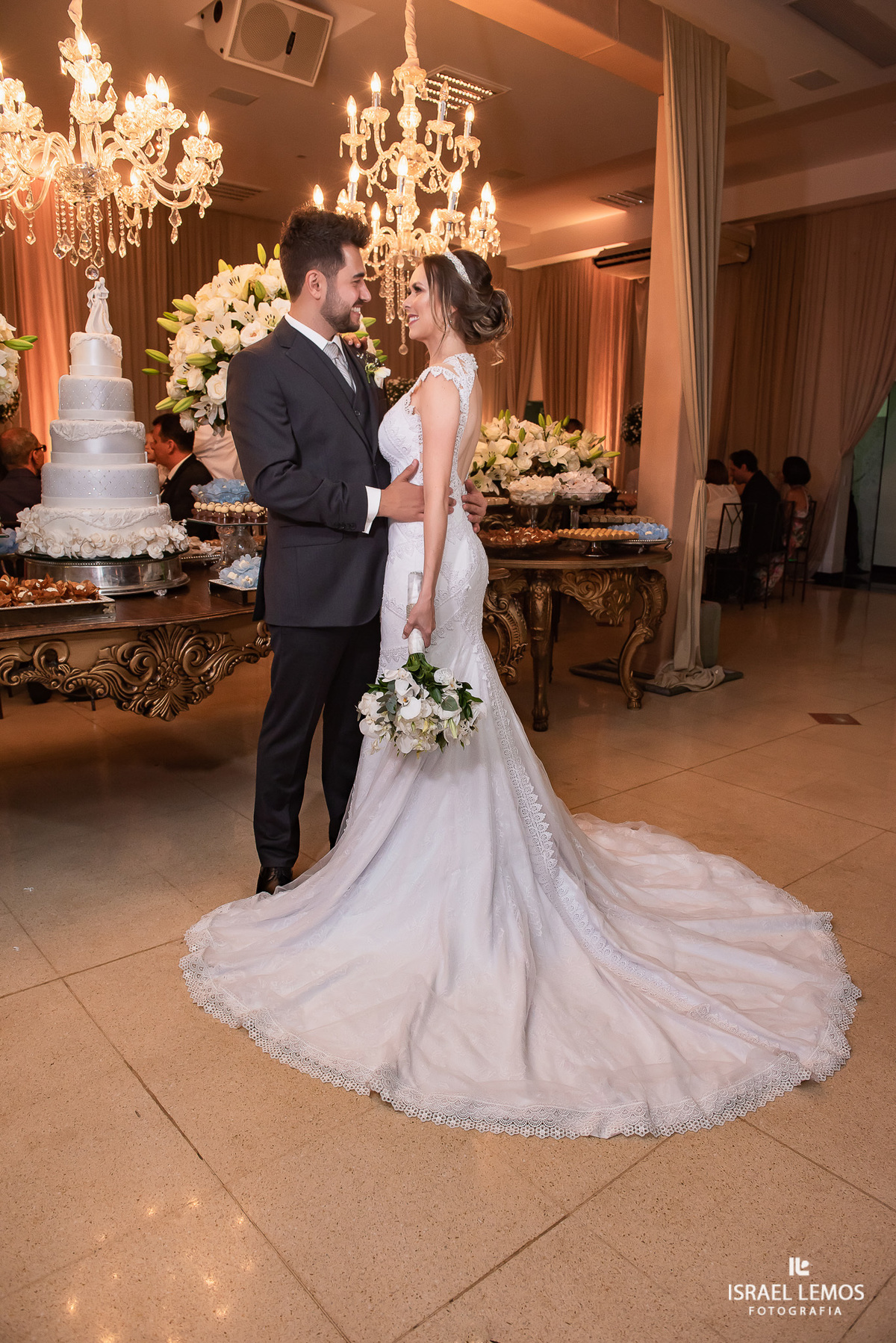 Casamento, realizado na igreja São Sebastião na cidade de Para de minas/MG, fotografia registrada pelo fotógrafo de casamento Israel Lemos.