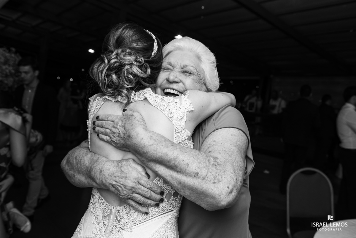 Casamento, realizado na igreja São Sebastião na cidade de Para de minas/MG, fotografia registrada pelo fotógrafo de casamento Israel Lemos.