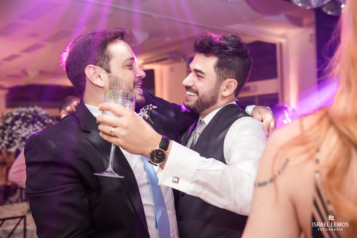 Casamento, realizado na igreja São Sebastião na cidade de Para de minas/MG, fotografia registrada pelo fotógrafo de casamento Israel Lemos.