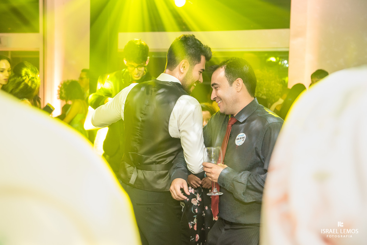 Casamento, realizado na igreja São Sebastião na cidade de Para de minas/MG, fotografia registrada pelo fotógrafo de casamento Israel Lemos.