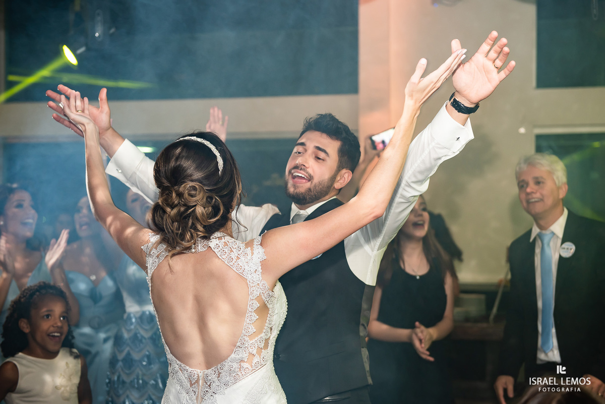 Casamento, realizado na igreja São Sebastião na cidade de Para de minas/MG, fotografia registrada pelo fotógrafo de casamento Israel Lemos.