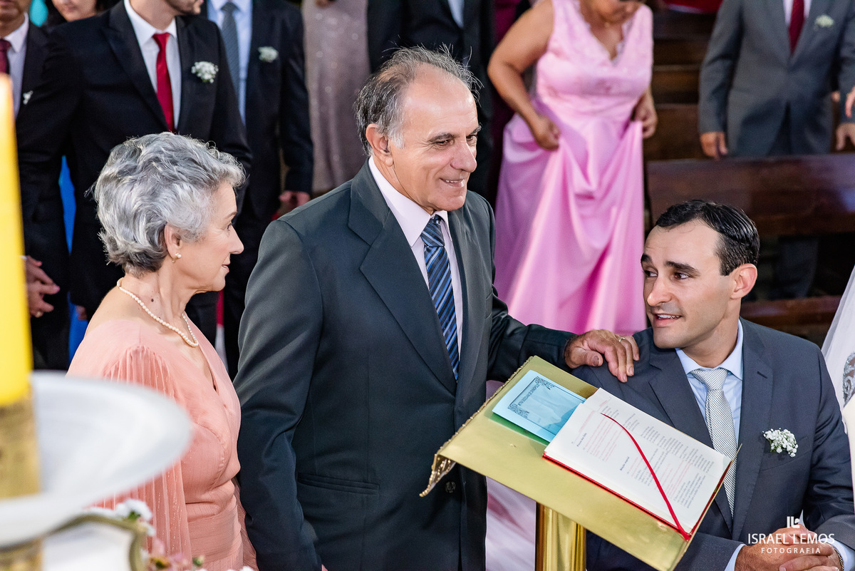Casamento, realizado na Igreja Nossa senhora da piedade na cidade de Para de minas/MG, fotografia registrada pelo fotógrafo de casamento Israel Lemos.