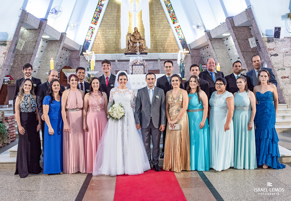 Casamento, realizado na Igreja Nossa senhora da piedade na cidade de Para de minas/MG, fotografia registrada pelo fotógrafo de casamento Israel Lemos.