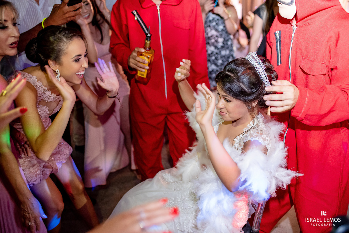 Casamento, realizado na igreja Nossa Senhora do Pilar na cidade de Pitangui MG, na setima vila do ouro fotografia registrada pelo fotógrafo de casamento Israel Lemos.