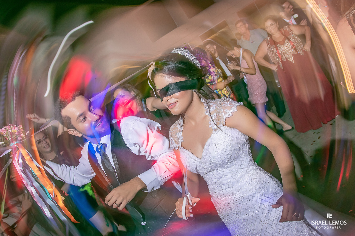 festa de casamento realizado na igreja Nossa Senhora do Pilar na cidade de Pitangui MG, na setima vila do ouro fotografia registrada pelo fotógrafo de casamento Israel Lemos.