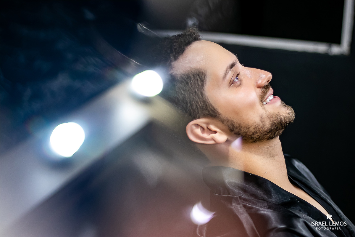 dia de noivo realizado  no salao da Lucas Rogello na cidade de Pitangui MG, na setima vila do ouro fotografia registrada pelo fotógrafo de casamento Israel Lemos.