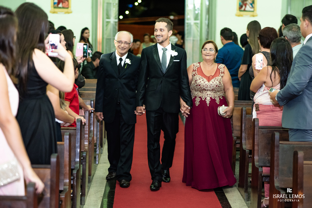 Casamento, realizado na igreja Nossa Senhora do Pilar na cidade de Pitangui MG, na setima vila do ouro fotografia registrada pelo fotógrafo de casamento Israel Lemos.