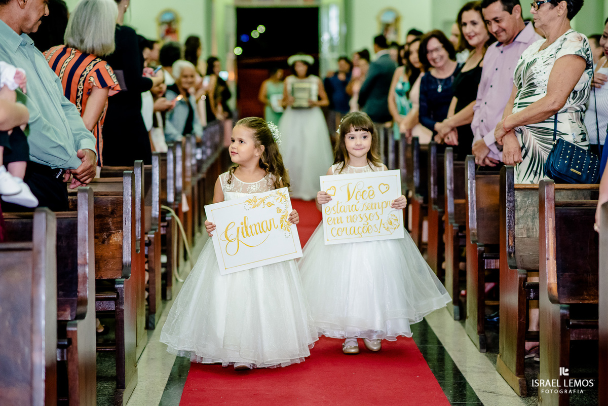 Casamento, realizado na igreja Nossa Senhora do Pilar na cidade de Pitangui MG, na setima vila do ouro fotografia registrada pelo fotógrafo de casamento Israel Lemos.
