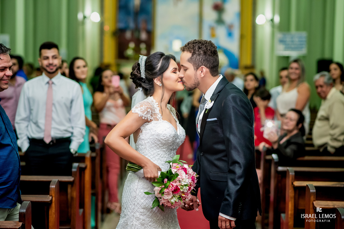 Casamento, realizado na igreja Nossa Senhora do Pilar na cidade de Pitangui MG, na setima vila do ouro fotografia registrada pelo fotógrafo de casamento Israel Lemos.