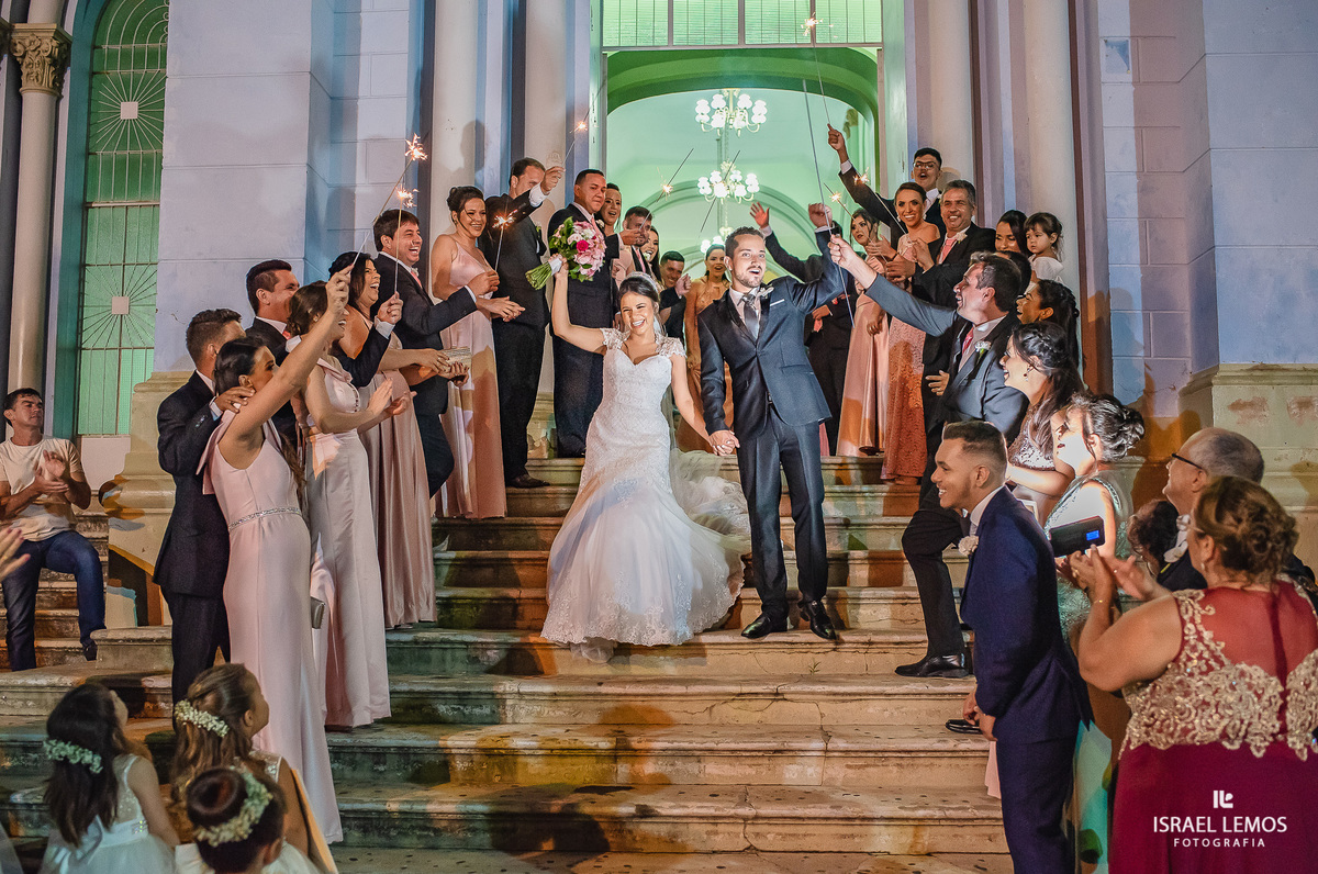Casamento, realizado na igreja Nossa Senhora do Pilar na cidade de Pitangui MG, na setima vila do ouro fotografia registrada pelo fotógrafo de casamento Israel Lemos.