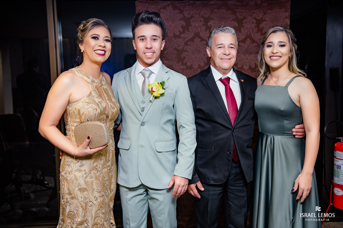 Casamento, realizado na igreja Betel na cidade de juatuba Mg para de minas, fotografia registrada pelo fotógrafo de casamento Israel Lemos.
