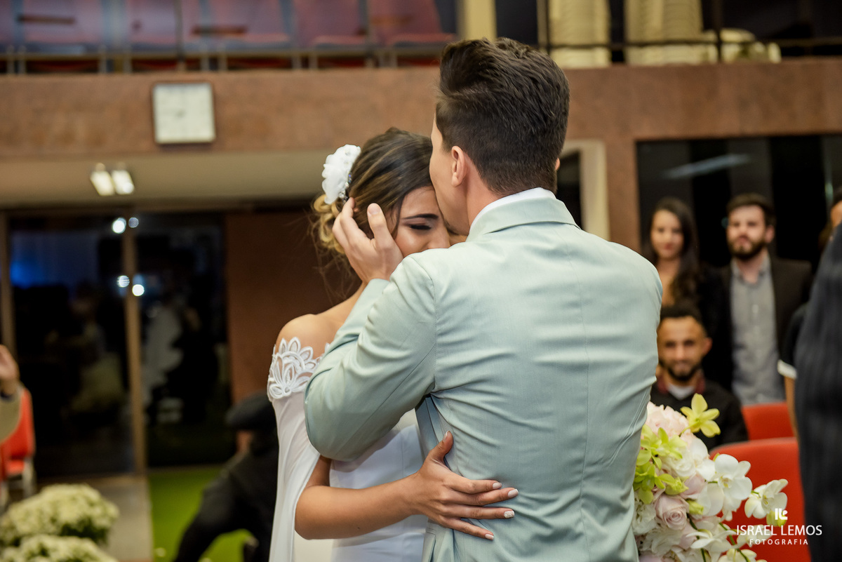 Casamento, realizado na igreja Betel na cidade de juatuba Mg para de minas, fotografia registrada pelo fotógrafo de casamento Israel Lemos.