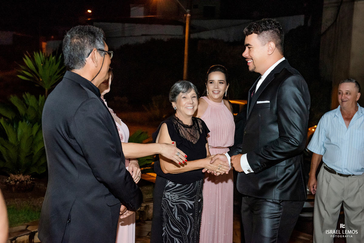 Casamento do Wesley e Leticia, realizado na Igreja São Sebastiao na cidade de Para de minas/MG, fotografia registrada pelo fotógrafo de casamento Israel Lemos.