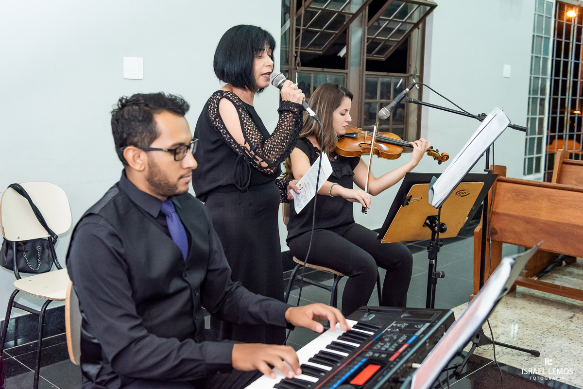Casamento do Wesley e Leticia, realizado na Igreja São Sebastiao na cidade de Para de minas/MG, fotografia registrada pelo fotógrafo de casamento Israel Lemos.