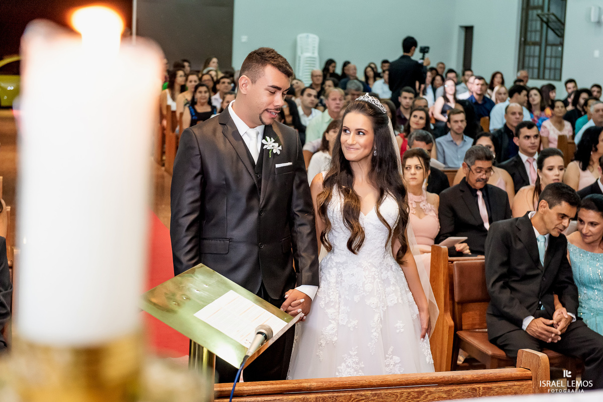 Casamento do Wesley e Leticia, realizado na Igreja São Sebastiao na cidade de Para de minas/MG, fotografia registrada pelo fotógrafo de casamento Israel Lemos.