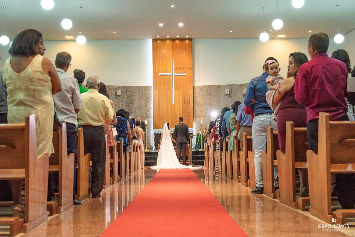 Casamento do Wesley e Leticia, realizado na Igreja São Sebastiao na cidade de Para de minas/MG, fotografia registrada pelo fotógrafo de casamento Israel Lemos.