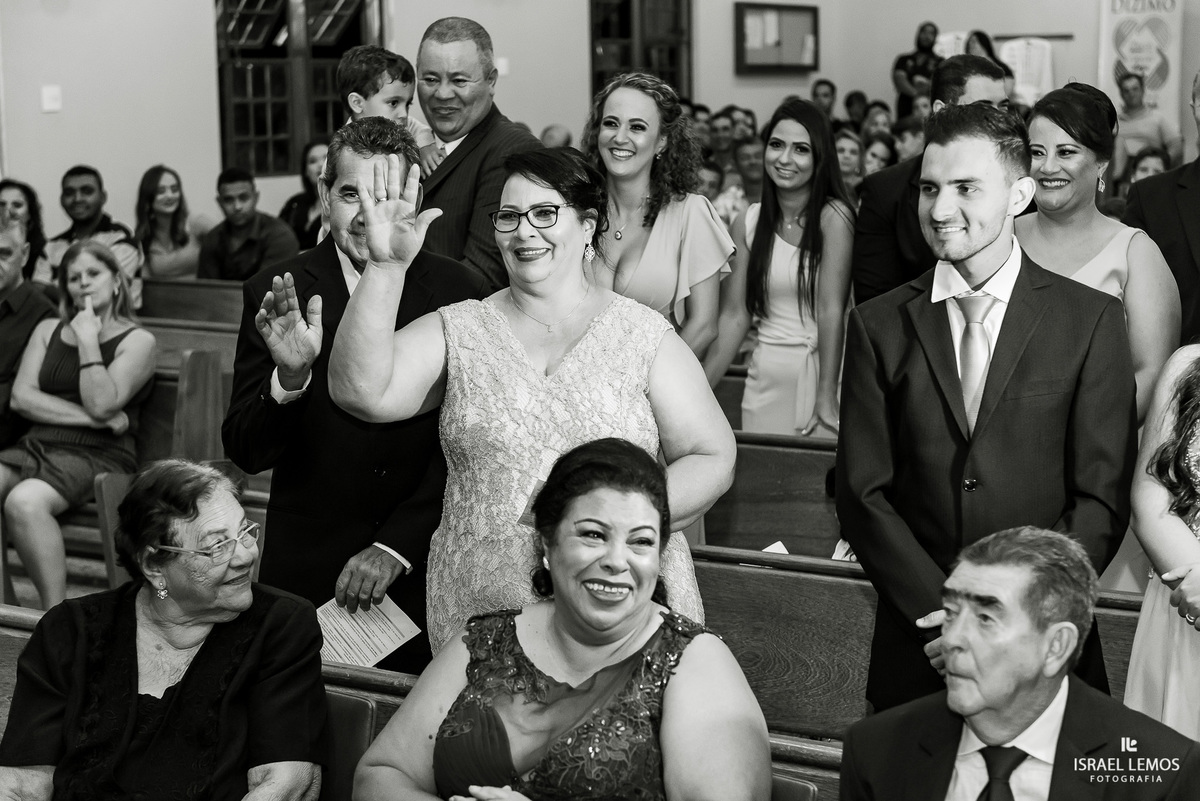 Casamento do Wesley e Leticia, realizado na Igreja São Sebastiao na cidade de Para de minas/MG, fotografia registrada pelo fotógrafo de casamento Israel Lemos.