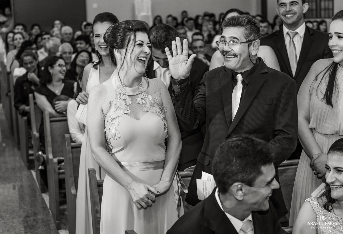 Casamento do Wesley e Leticia, realizado na Igreja São Sebastiao na cidade de Para de minas/MG, fotografia registrada pelo fotógrafo de casamento Israel Lemos.
