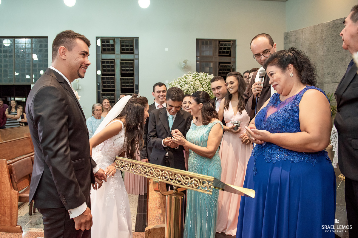 Casamento do Wesley e Leticia, realizado na Igreja São Sebastiao na cidade de Para de minas/MG, fotografia registrada pelo fotógrafo de casamento Israel Lemos.