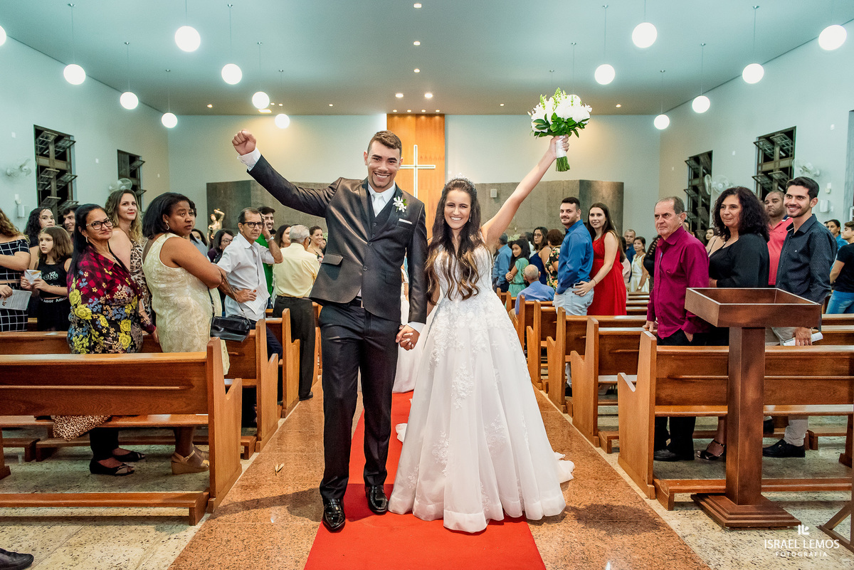 Casamento do Wesley e Leticia, realizado na Igreja São Sebastiao na cidade de Para de minas/MG, fotografia registrada pelo fotógrafo de casamento Israel Lemos.