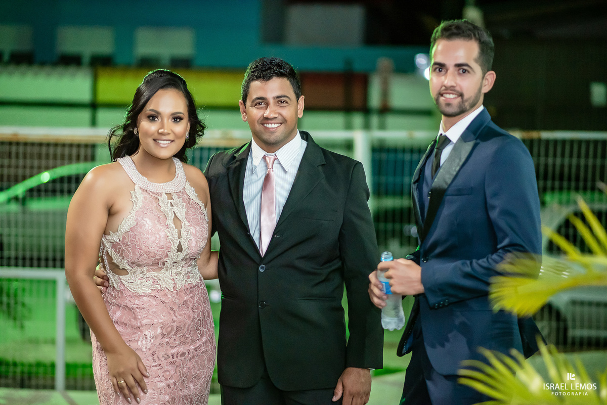 Casamento de Milena e Julio, realizado na Igreja Santo antonio na cidade de Igaratinga/MG, fotografia registrada pelo fotógrafo de casamento Israel Lemos.