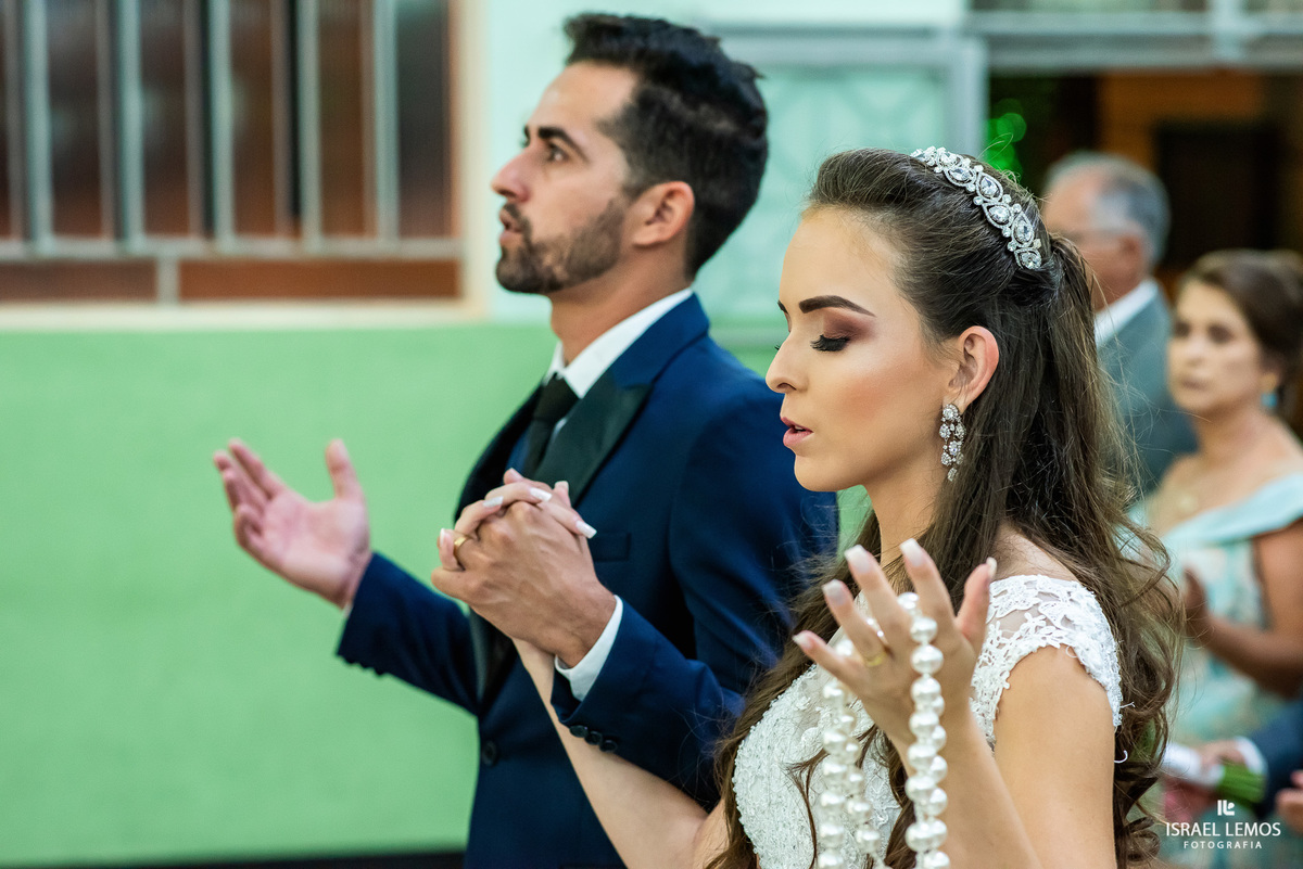 Casamento de Milena e Julio, realizado na Igreja Santo antonio na cidade de Igaratinga/MG, fotografia registrada pelo fotógrafo de casamento Israel Lemos.