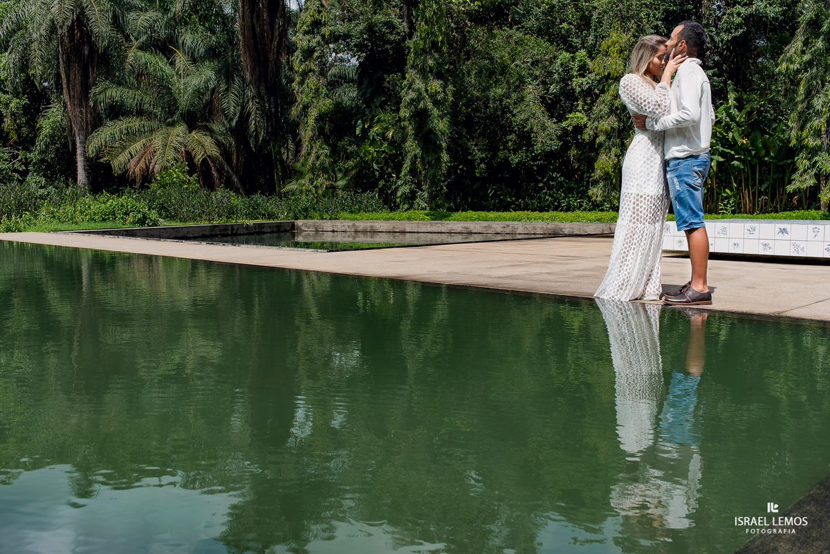 Pré casamento, realizado na cidade brumadinho no inhotim e topo do mundo, fotografia registrada pelo fotógrafo de casamento Israel Lemos.
