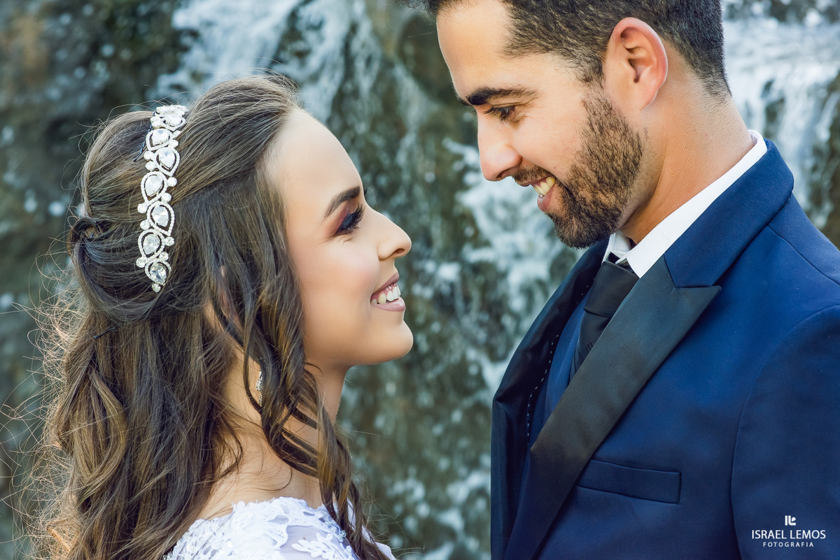 Casamento de Milena e Julio, realizado na Igreja Santo antonio na cidade de Igaratinga/MG, fotografia registrada pelo fotógrafo de casamento Israel Lemos.