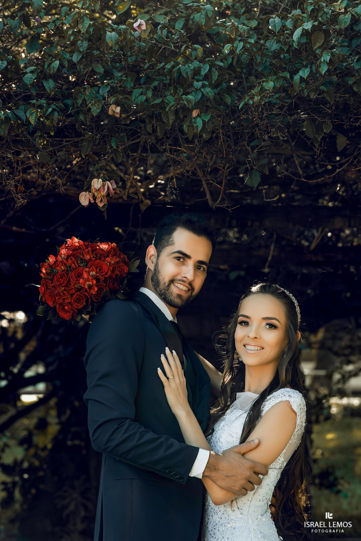 Casamento de Milena e Julio, realizado na Igreja Santo antonio na cidade de Igaratinga/MG, fotografia registrada pelo fotógrafo de casamento Israel Lemos.
