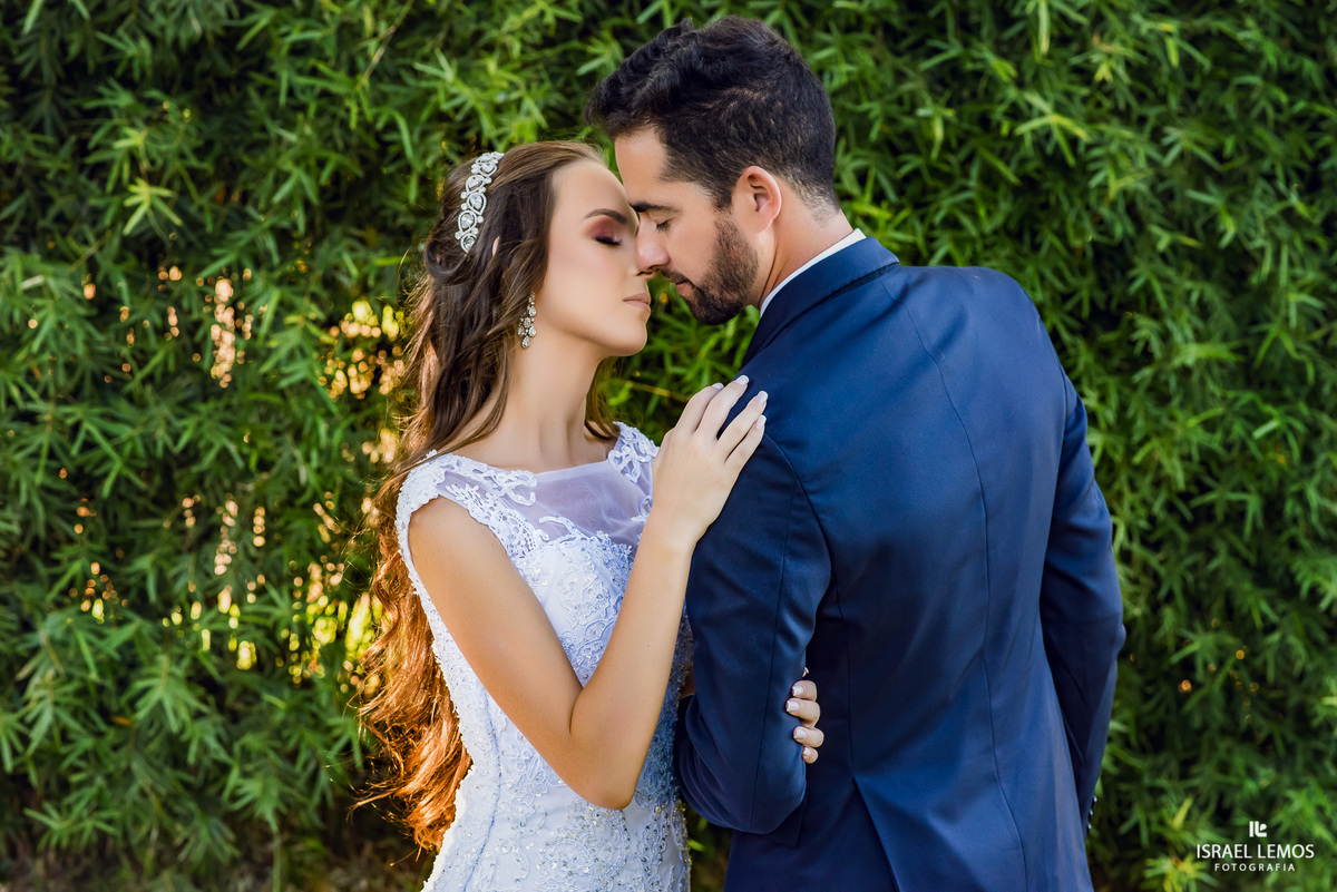 Casamento de Milena e Julio, realizado na Igreja Santo antonio na cidade de Igaratinga/MG, fotografia registrada pelo fotógrafo de casamento Israel Lemos.