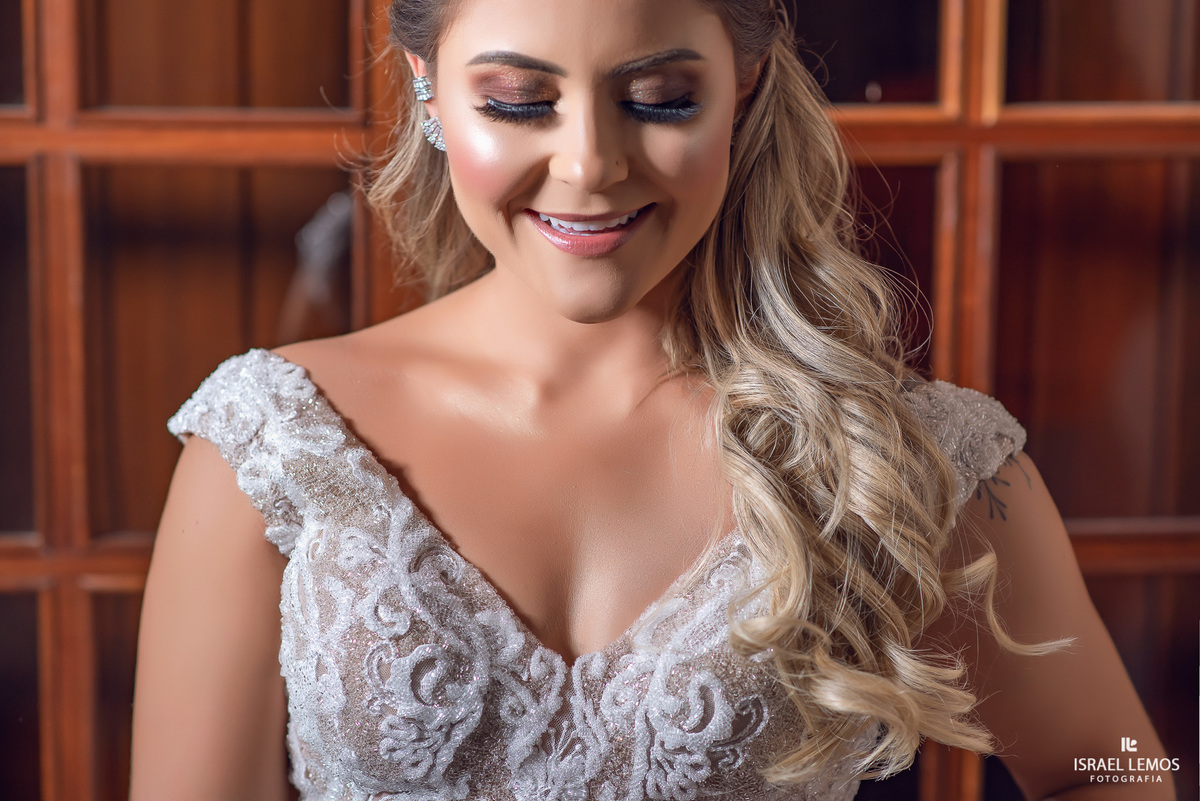 Casamento de Fran e junior realizado na Silmaria noivasna igreja sao francisco em cidade de Para de minas/MG, fotografia registrada pelo fotógrafo de casamento Israel Lemos.