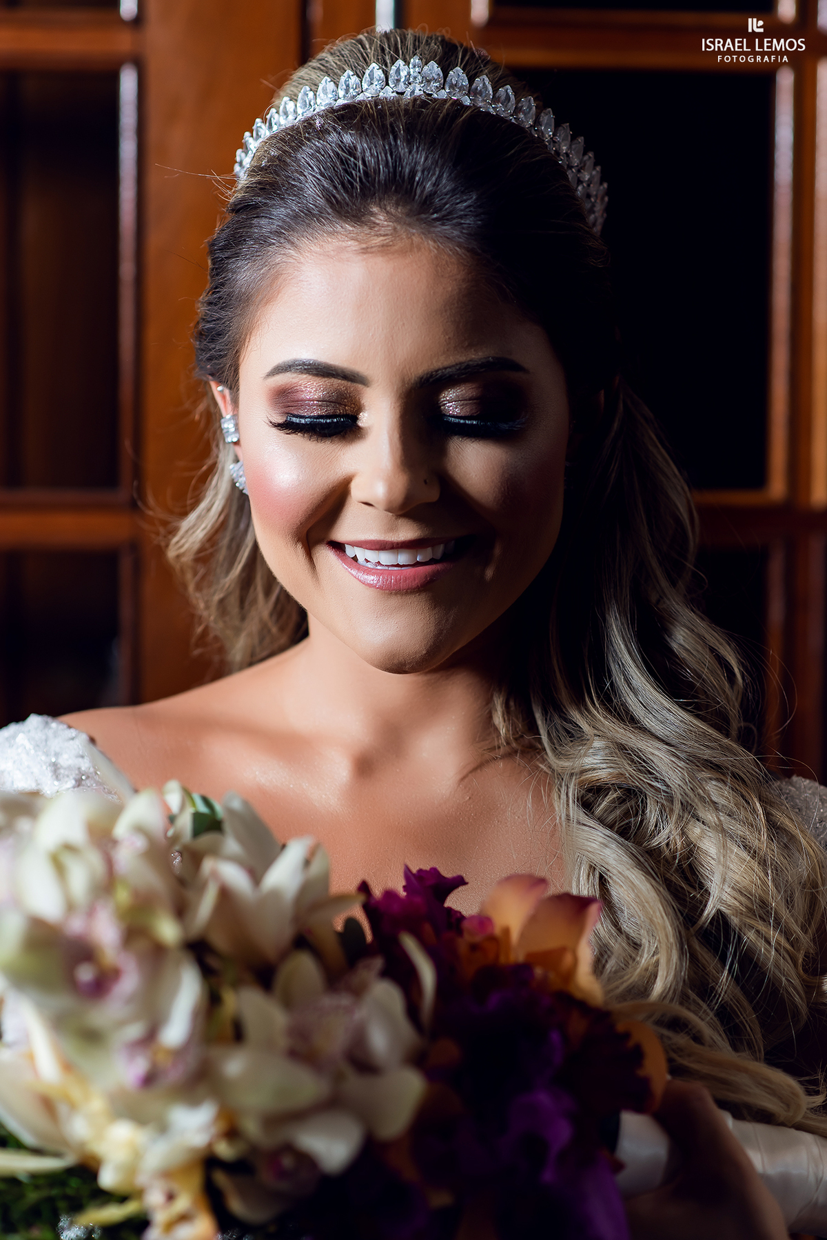 Casamento de Fran e junior realizado na Silmaria noivasna igreja sao francisco em cidade de Para de minas/MG, fotografia registrada pelo fotógrafo de casamento Israel Lemos.