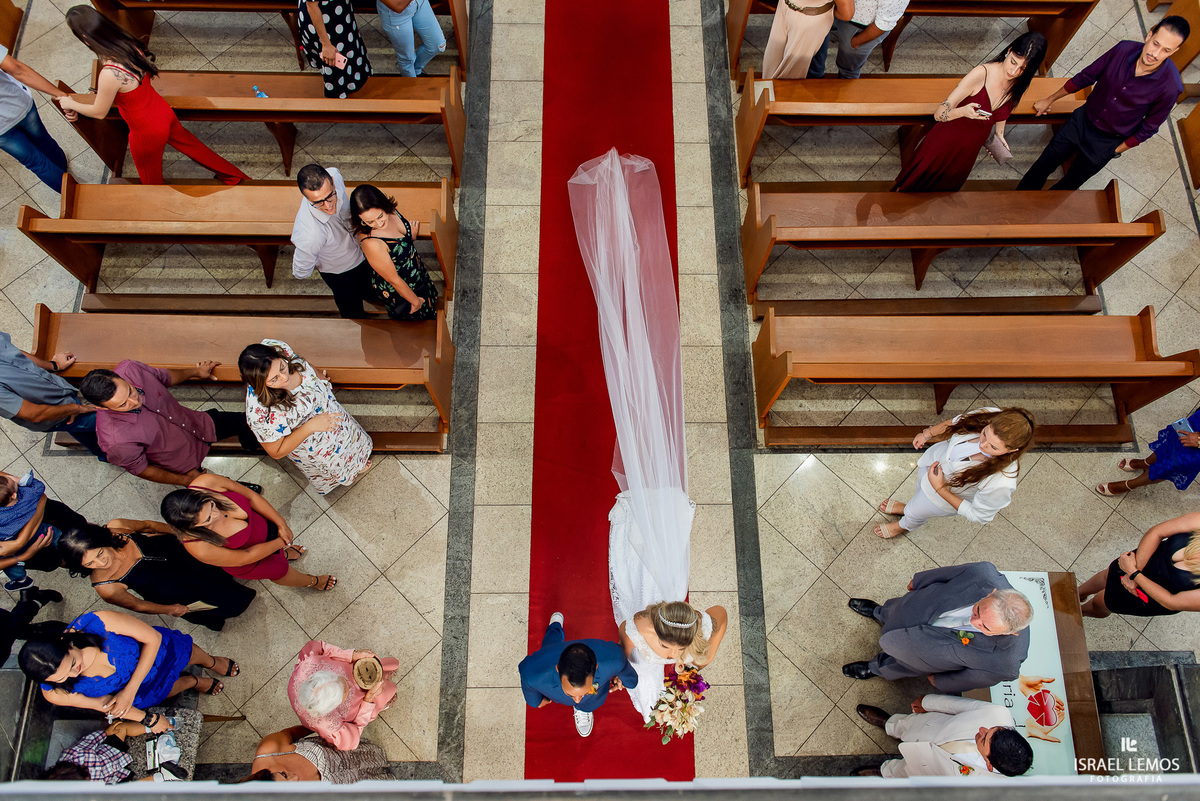 Casamento de Fran e junior realizado na Silmaria noivasna igreja sao francisco em cidade de Para de minas/MG, fotografia registrada pelo fotógrafo de casamento Israel Lemos.